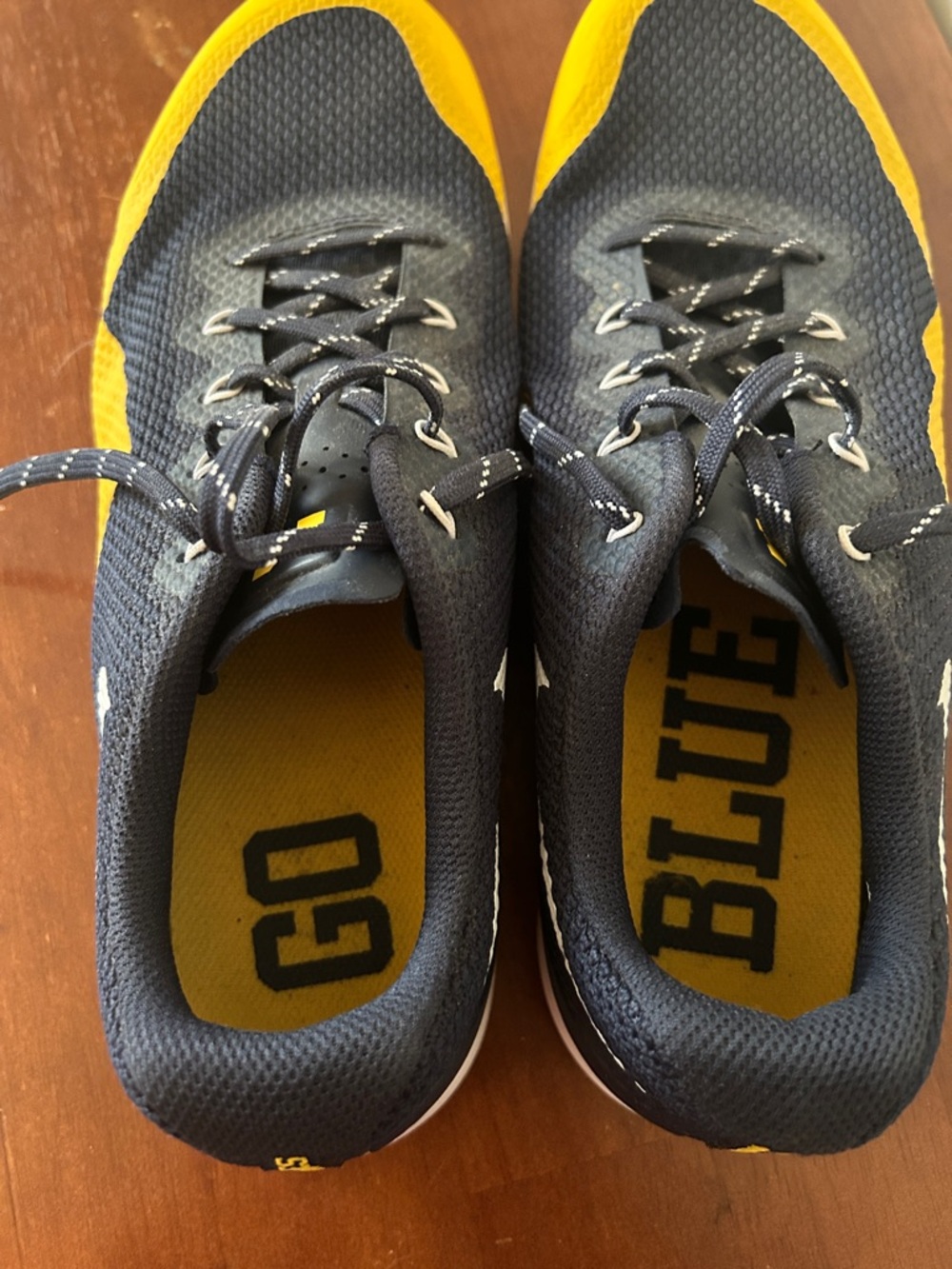 Nike UM Limited Edition Maize and Blue - Picture 2 of 5